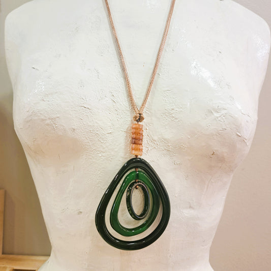Collier Sautoir Pendentif Goutte vert CLEDOR
