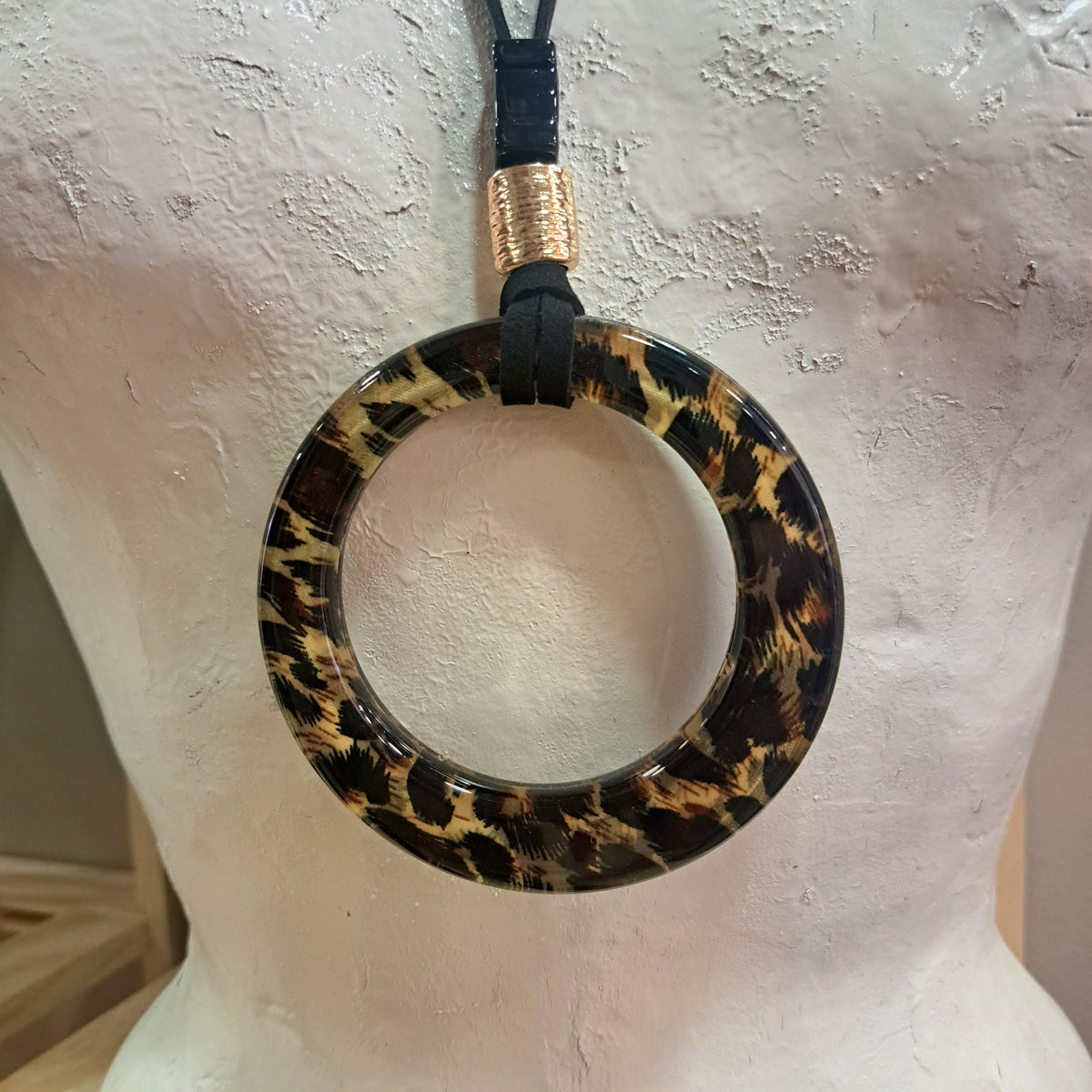 Collier Sautoir Pendentif Cercle Léopard CLEDOR