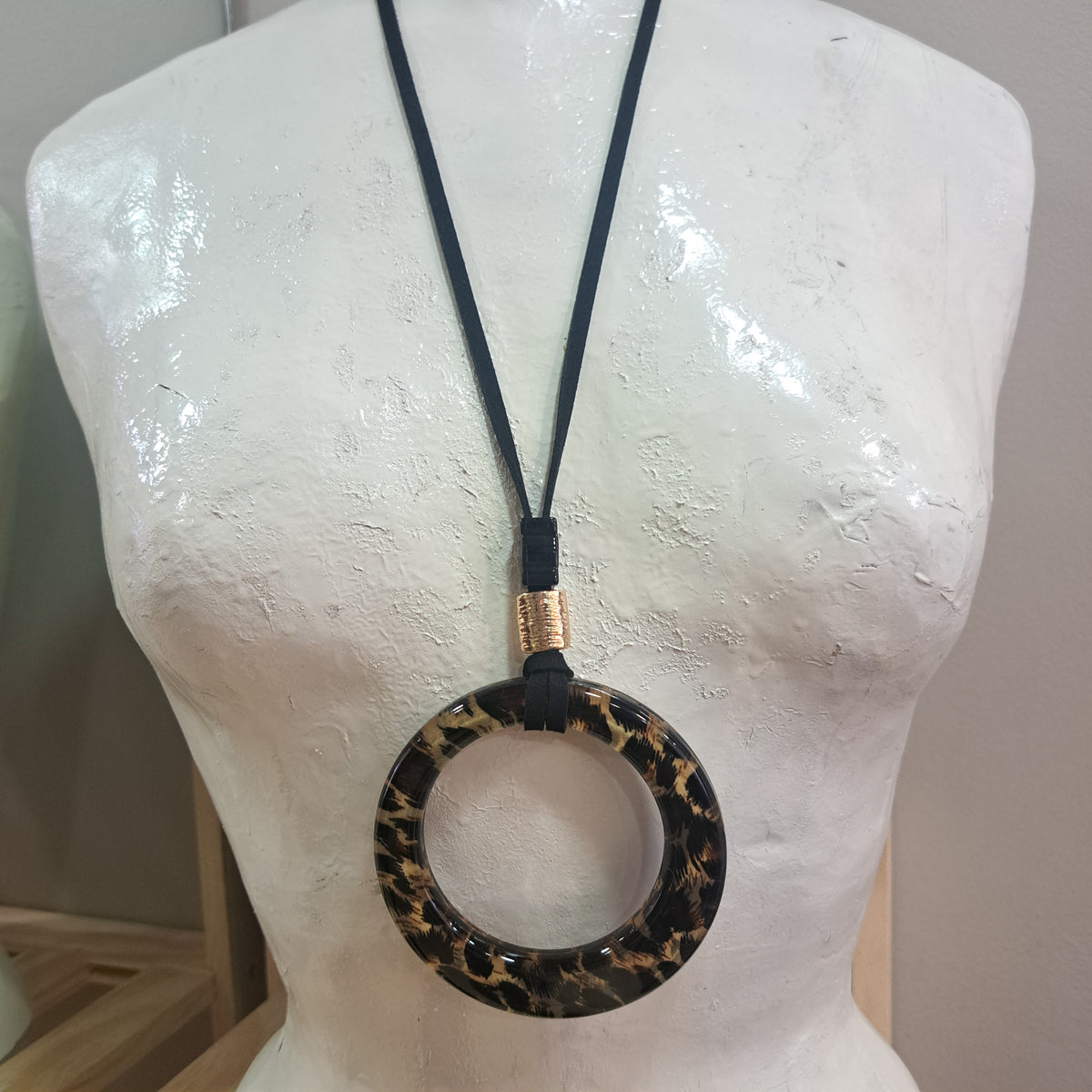 Collier Sautoir Pendentif Cercle Léopard CLEDOR