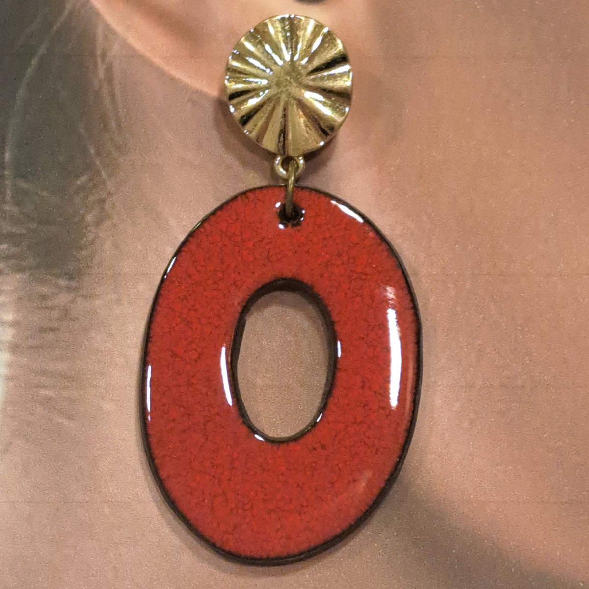 Boucles percées Ovale rouge CHRISTINE ALLOING
