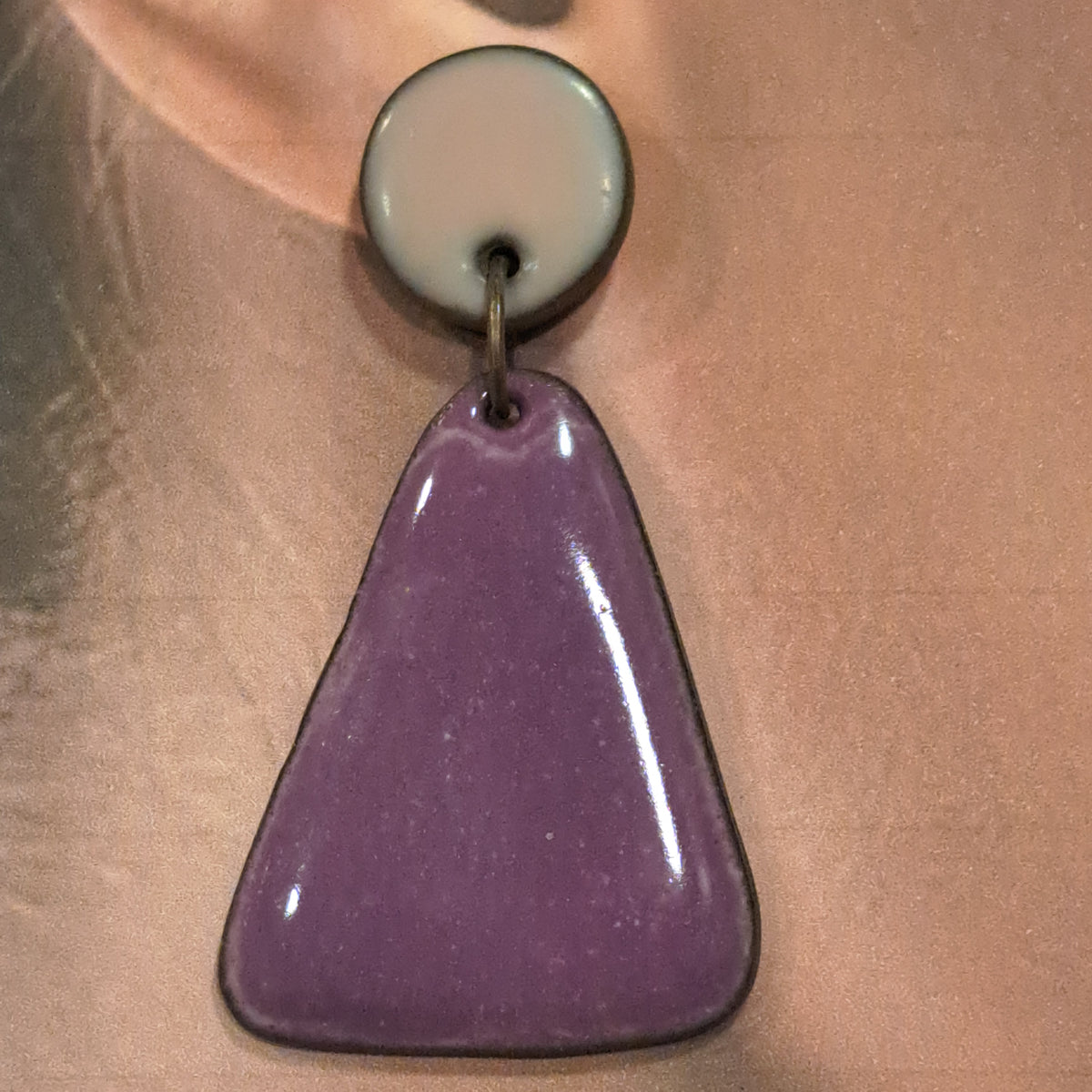 Boucles percées Delta GM parme mauve CHRISTINE ALLOING