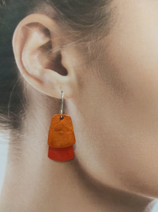 Boucles percées Trapèzes orange et rouge OANA MILLET